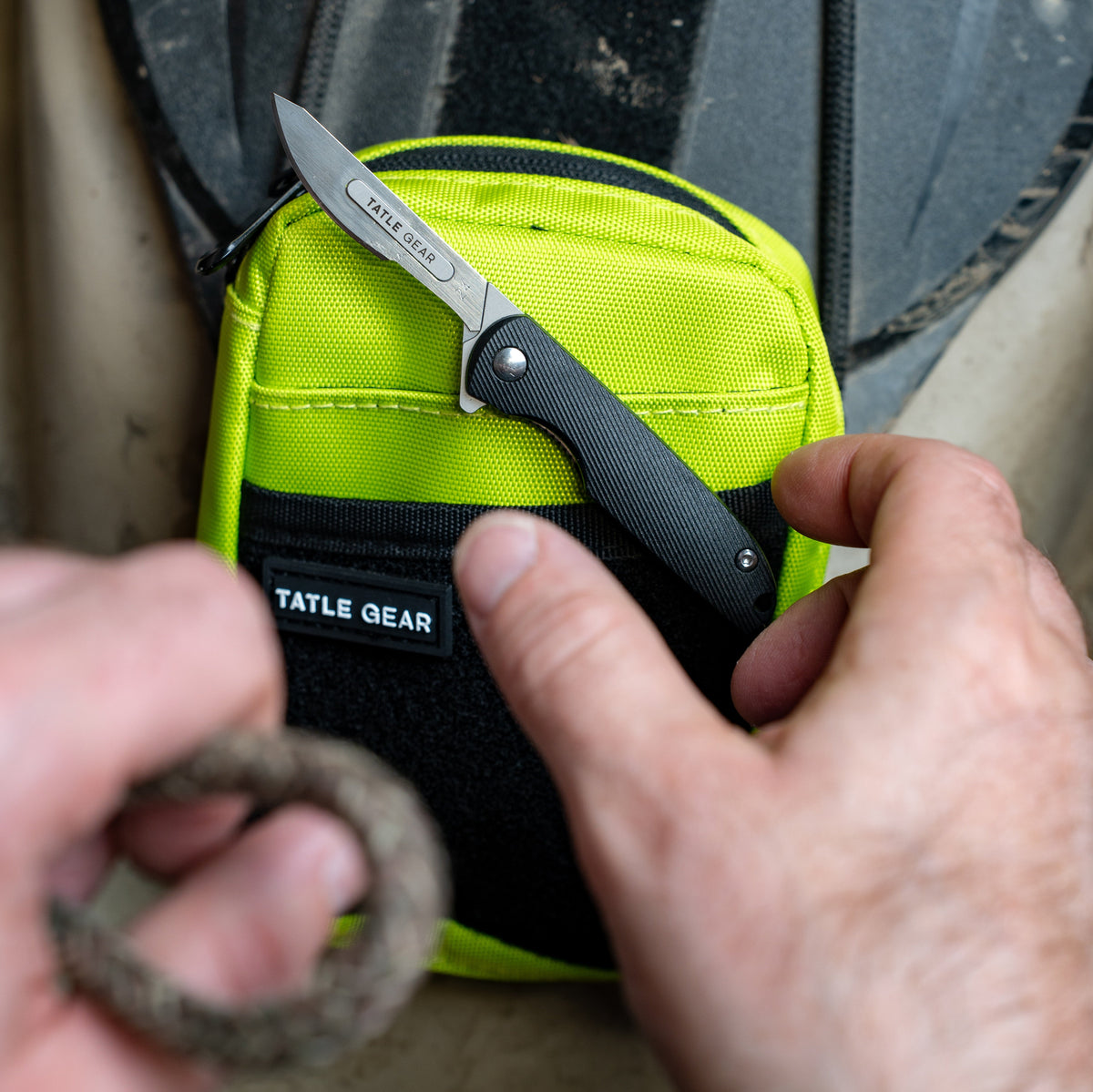 Tatle Gear D-Pack – Compact Tech & Everyday Organizer