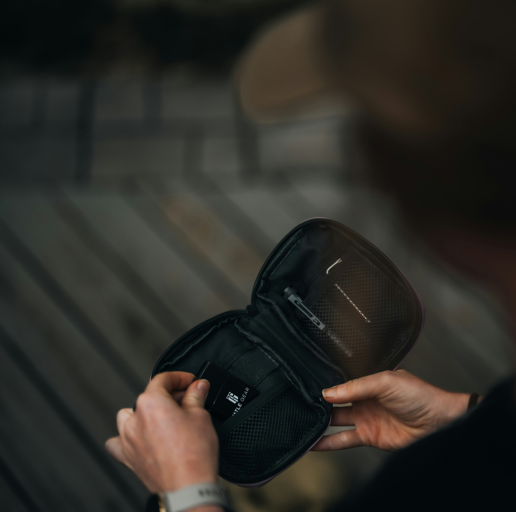 Tatle Gear D-Pack – Compact Tech & Everyday Organizer