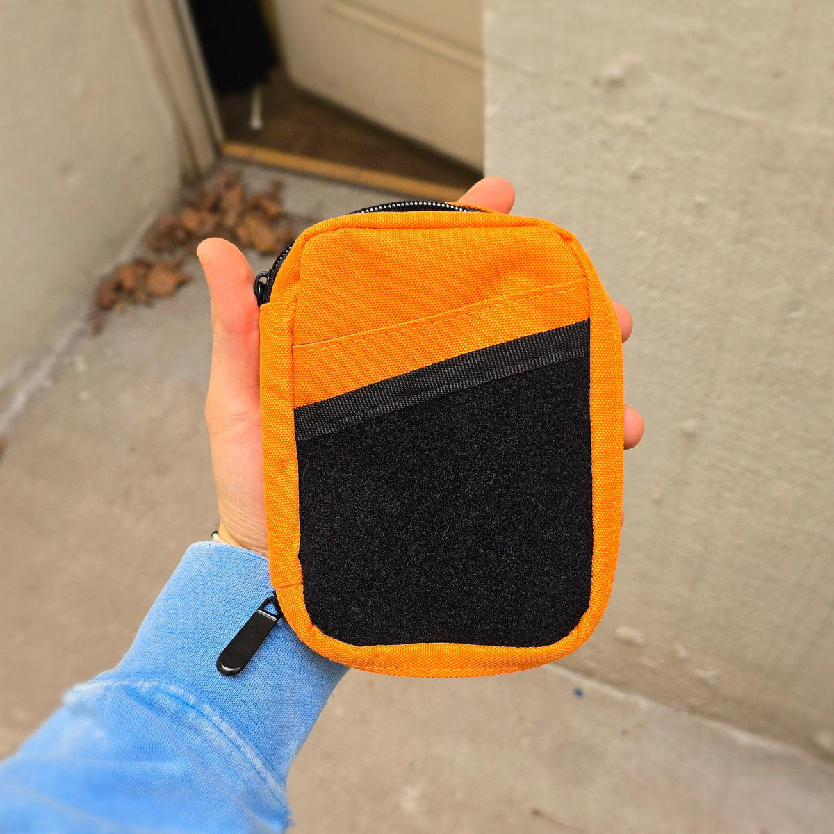 Tatle Gear D-Pack – Compact Tech & Everyday Organizer